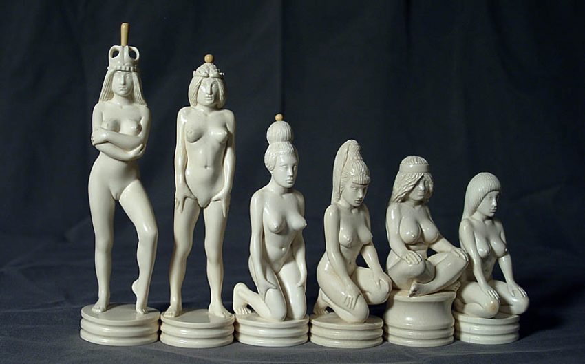 Шахматы скульптурные Противостояние